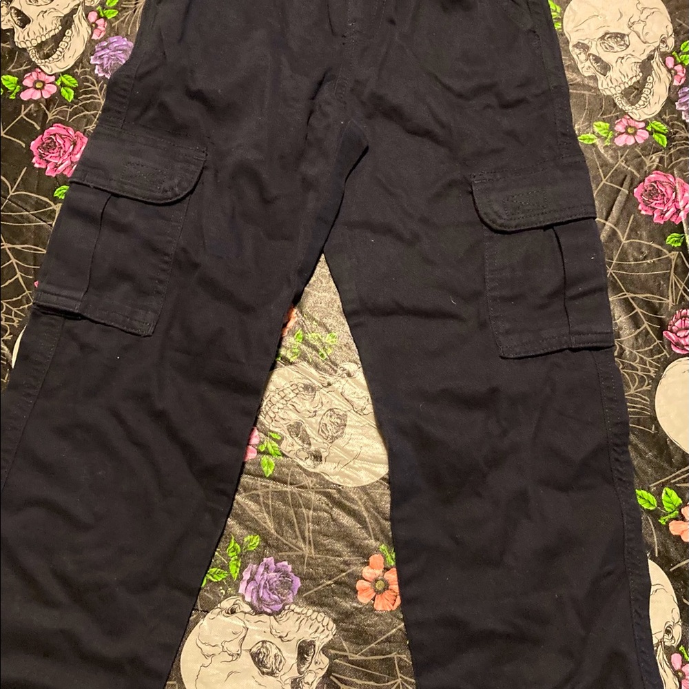 NWT Navy blue twill blend cargo pants. Size 6S
